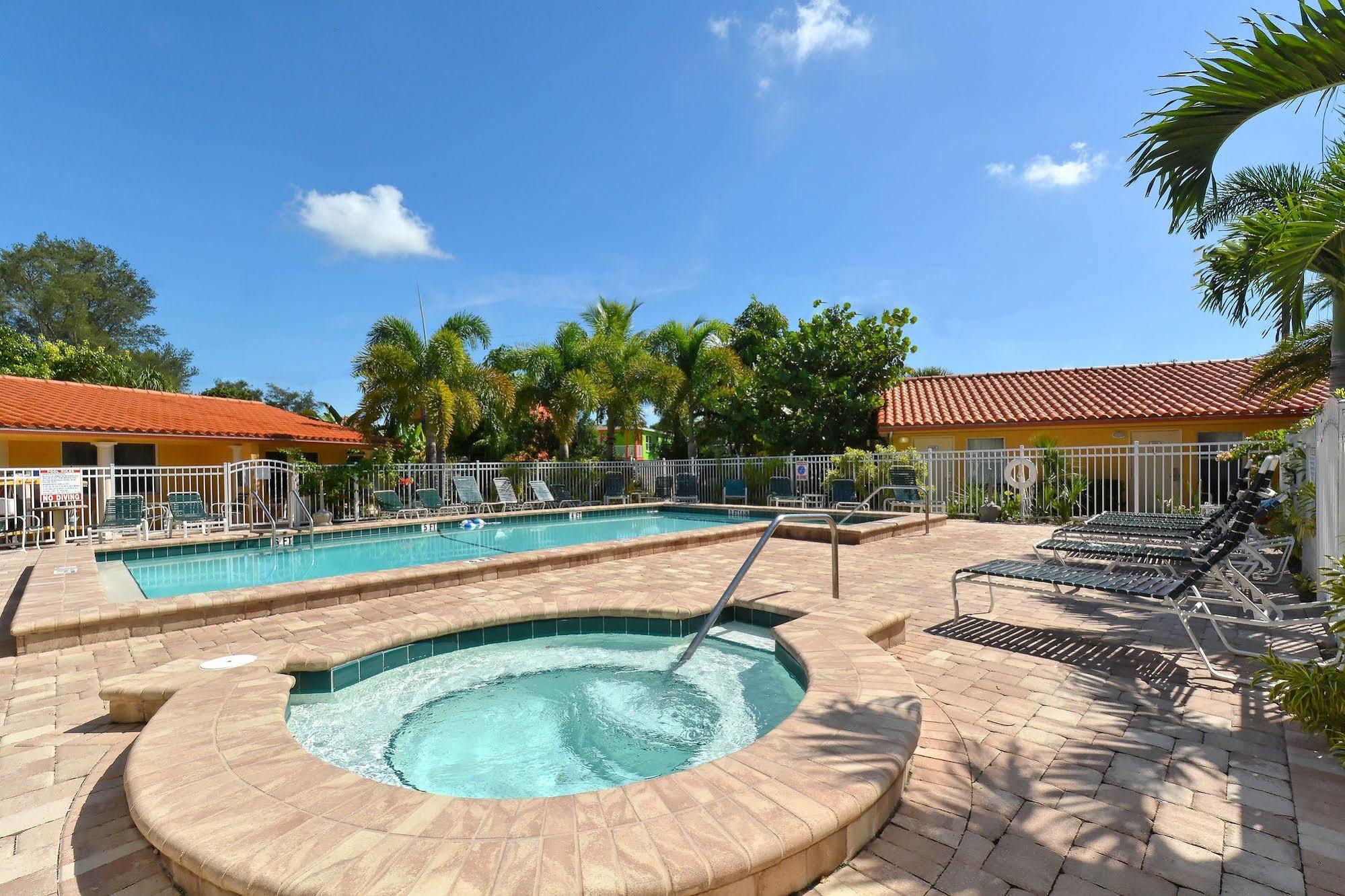 Siesta Key Beach Resort And Suites Sarasota Ngoại thất bức ảnh